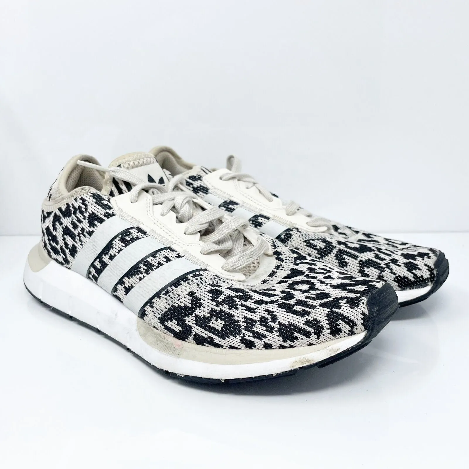 Adidas Womens Swift Run X FY2998 White Running Shoes Sneakers Size 9