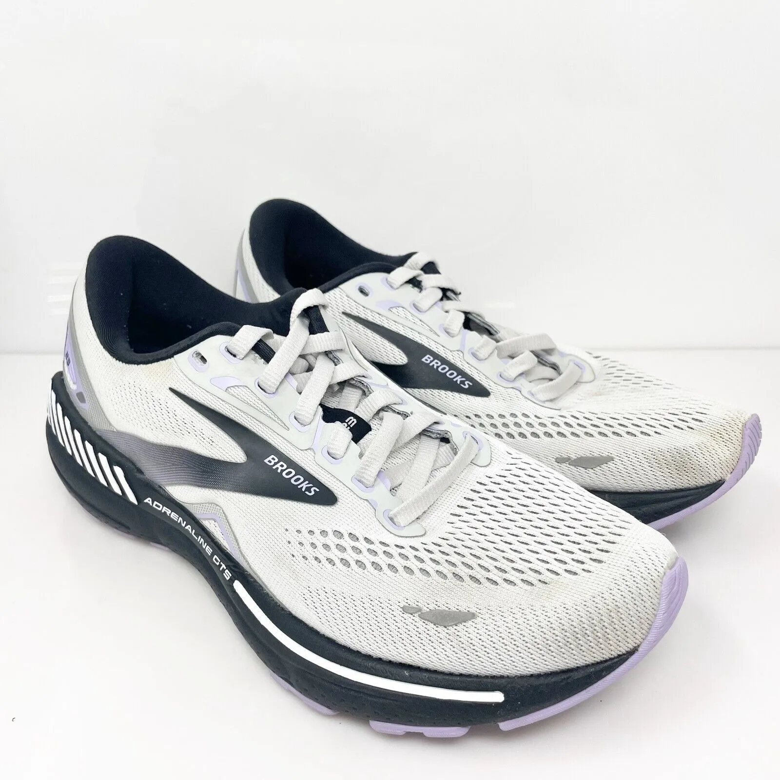 Brooks Womens Adrenaline GTS 23 1203811B039 White Running Shoes Sneakers Size 8B