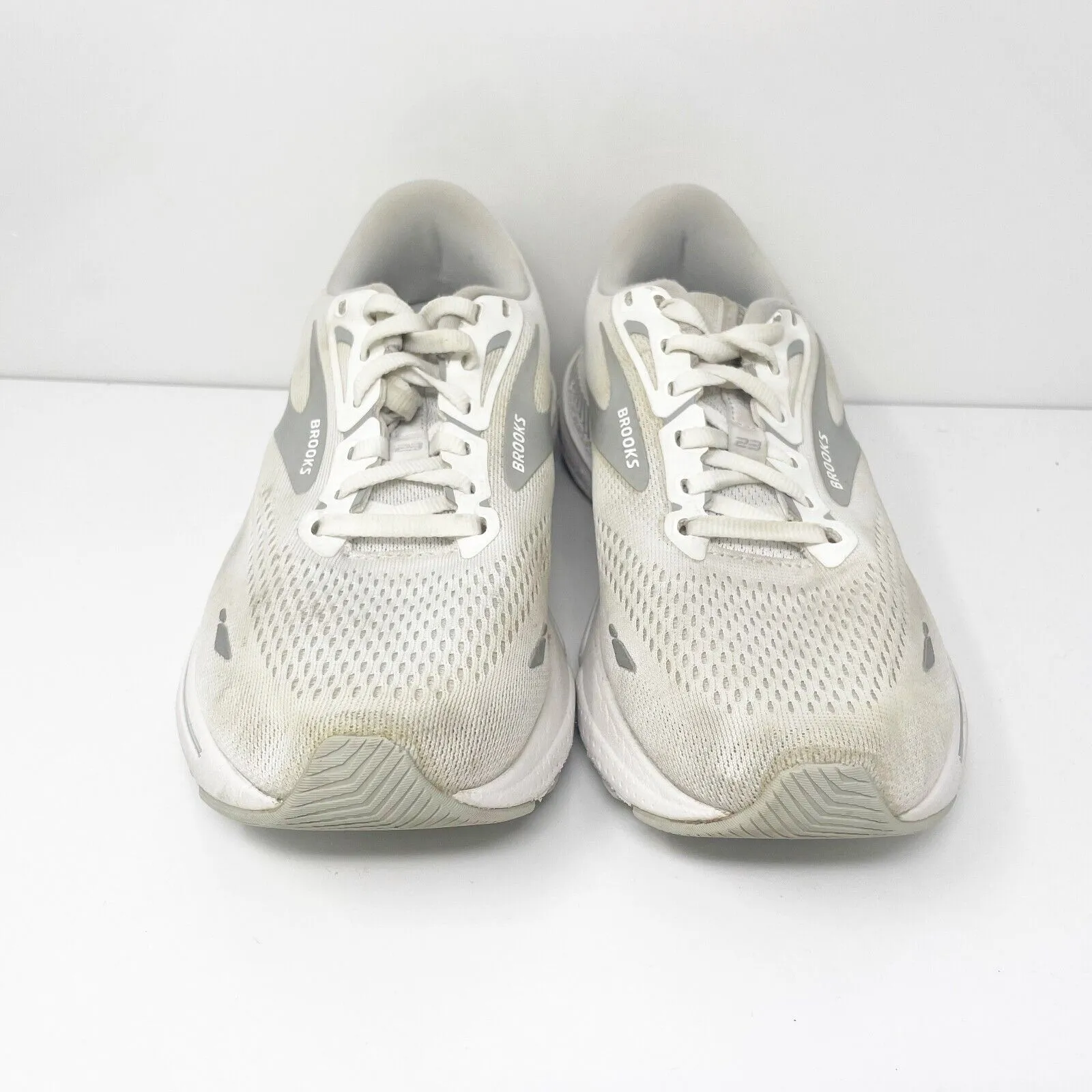 Brooks Womens Adrenaline GTS 23 1203811B104 White Running Shoes Sneakers Sz 10 B