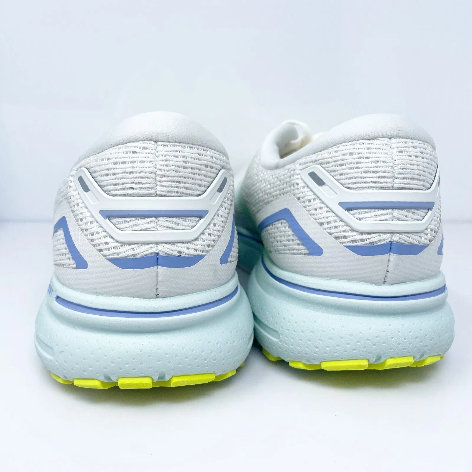 Brooks Womens Ghost 15 1203801B130 White Running Shoes Sneakers Size 12 B