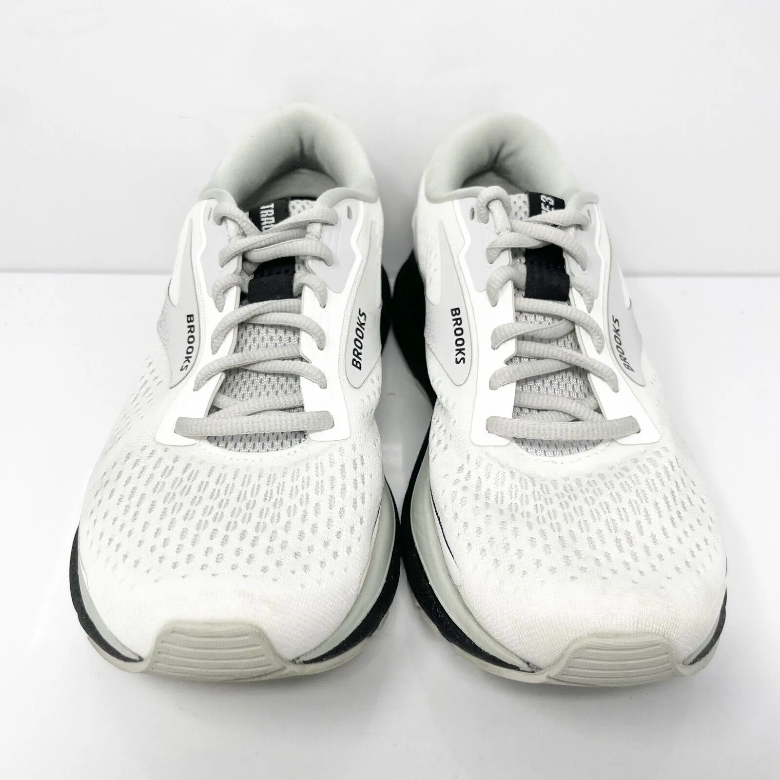 Brooks Womens Trace 3 1204011B191 White Running Shoes Sneakers Size 7 B