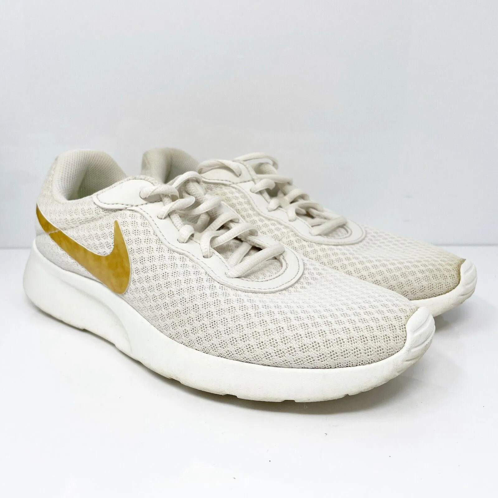 Nike Womens Tanjun DJ6257-006 White Running Shoes Sneakers Size 7.5