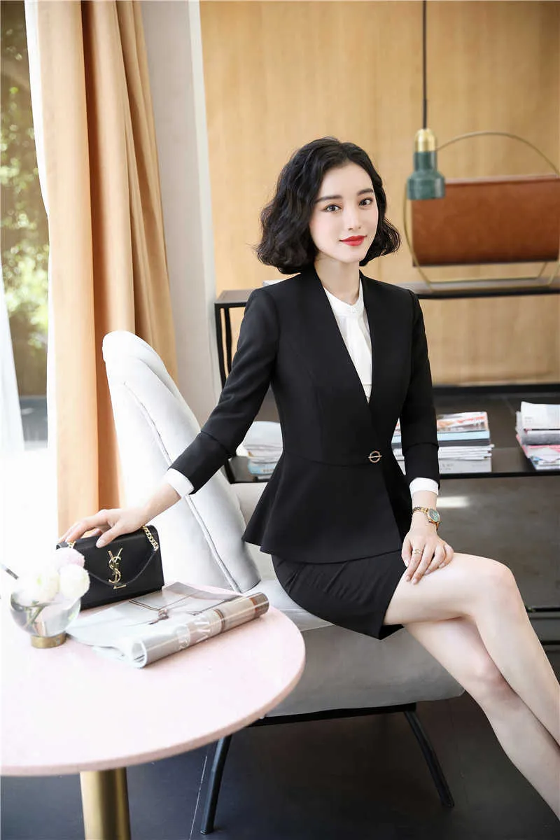 Red Slim Fashion Professional Business Suits with Skirt and Top for Women